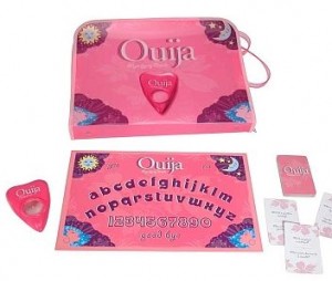 http://www.jugamostodos.org/images/stories/Juegos/JuegosEspana/Hasbro/ouija%20-%2001.jpg