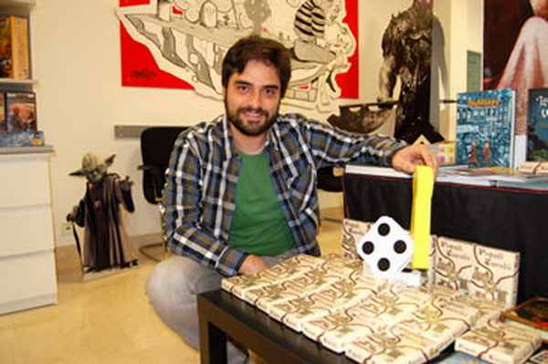 http://www.jugamostodos.org/images/stories/NoticiasEspana/2014/lv%20-%20marcos%20y%20trofeo.jpg