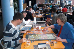 http://www.jugamostodos.org/images/stories/NoticiasMundo/2009/dungeon%20twister%202009%20Lille%20-%2005.jpg
