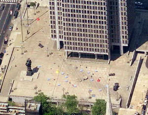 Your move (Thomas Paine Plaza, Philadelphia, USA) Your move (Thomas Paine Plaza, Philadelphia, USA)